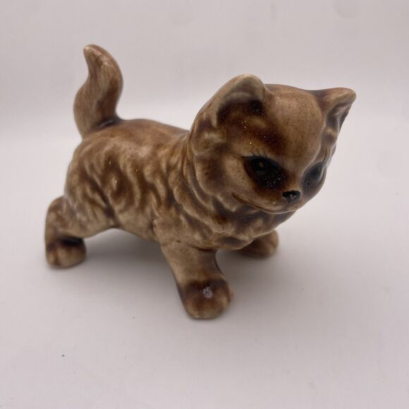 Vintage Ceramic Brown Cat Eyelashes Figurine Sweet Face Tail Up High - Picture 2 of 7